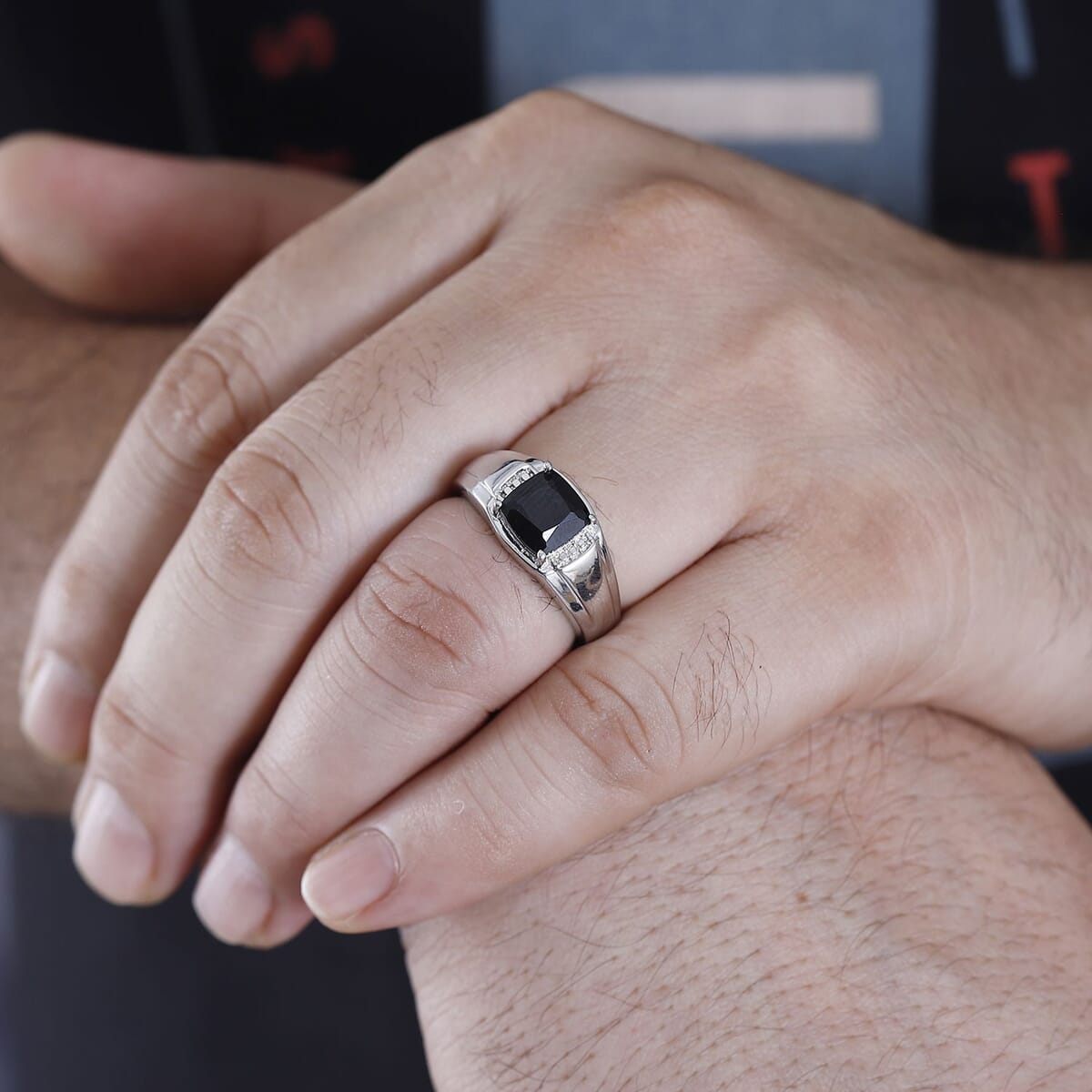 Karis Thai Black Spinel 3.00 ctw Men's Ring in Platinum Bond