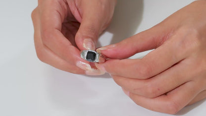 Karis Thai Black Spinel 3.00 ctw Men's Ring in Platinum Bond